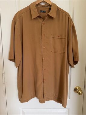 REI Men's Sahara Short-Sleeve Button-Down Shirt